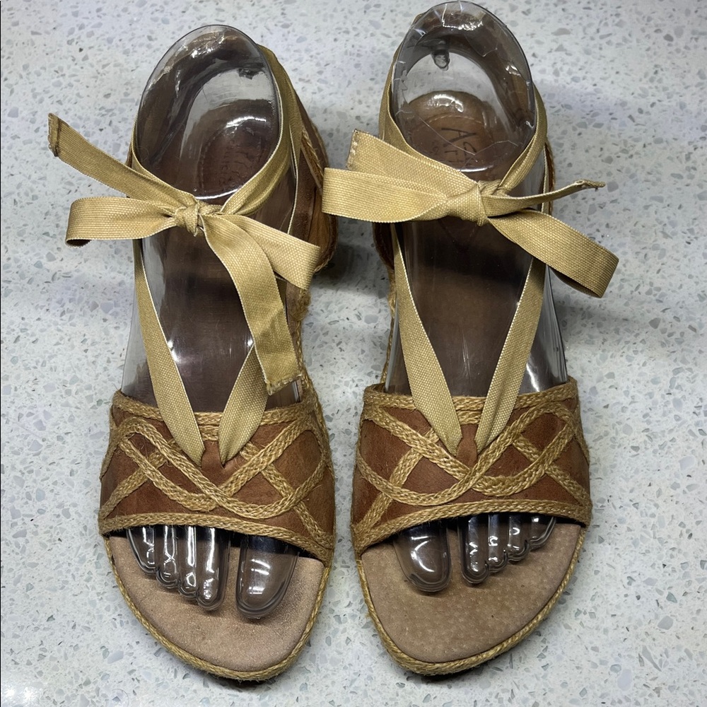 🌺🌺 Clarks Artisan Collection Sandals 🌺🌺